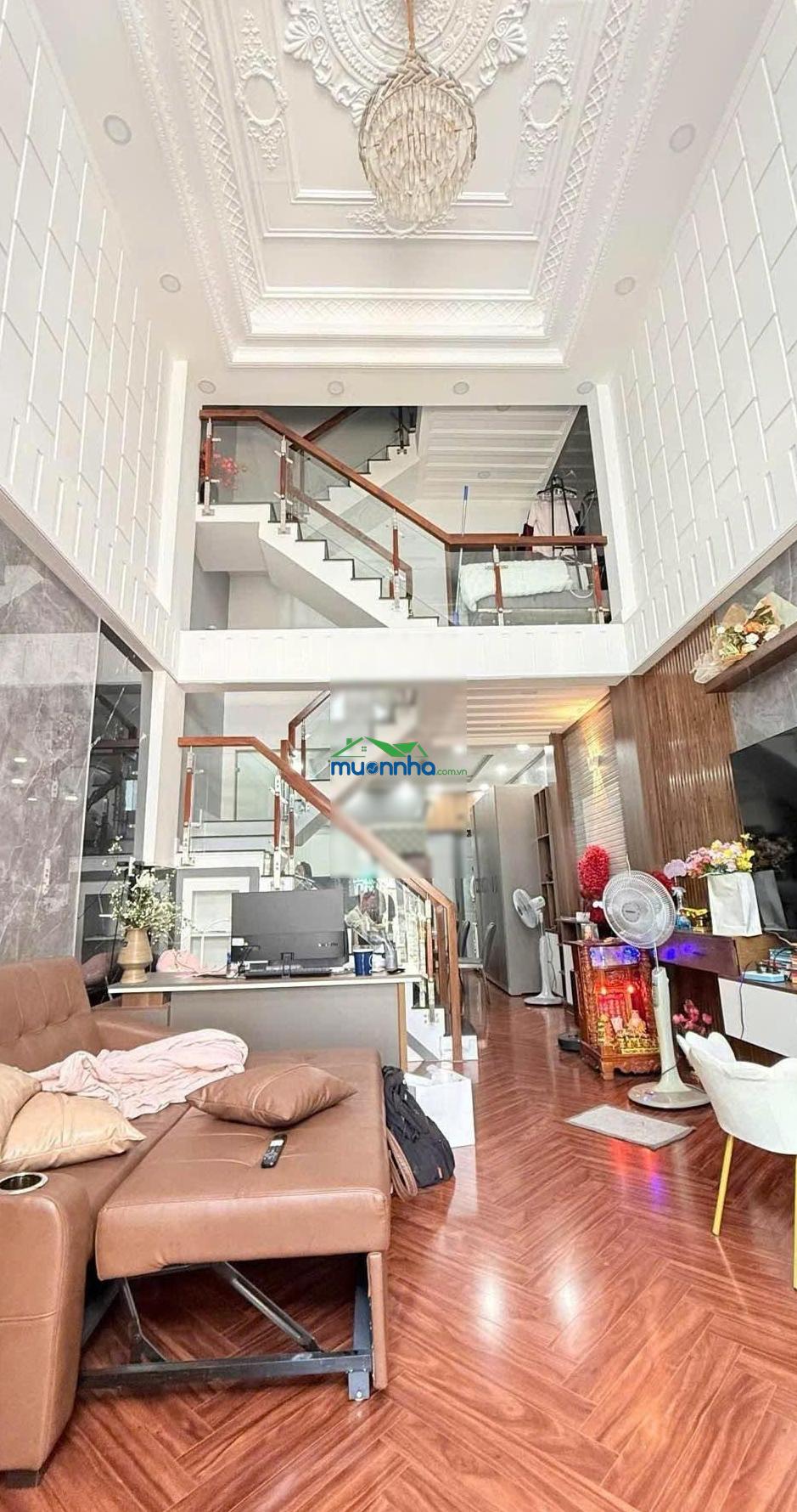 Nhà đẹp 3 tầng có dòng tiền trung tâm q7. - 2