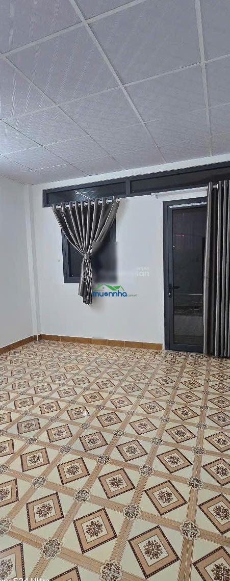 Gấp bán nhà đẹp ở liền quận 7, mặt tiền kinh doanh buôn bán, kế bên phú mỹ hưng, nhỉnh 4 tỷ có tl - 4