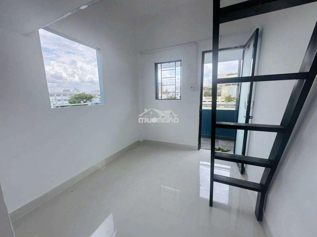 Phòng gác cao, cửa sổ thoáng, đối diện uth,gần hutech, ngoại thương - 4