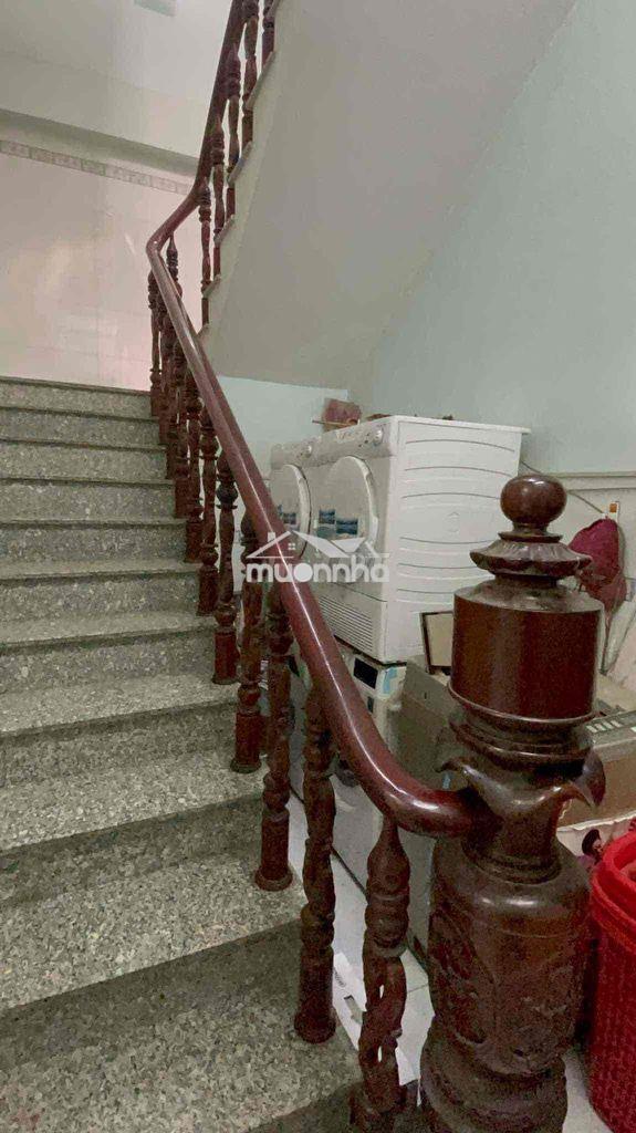 Phòng cho thuê có máy lạnh, tủ lanh đông hưng thuận 17 - 2