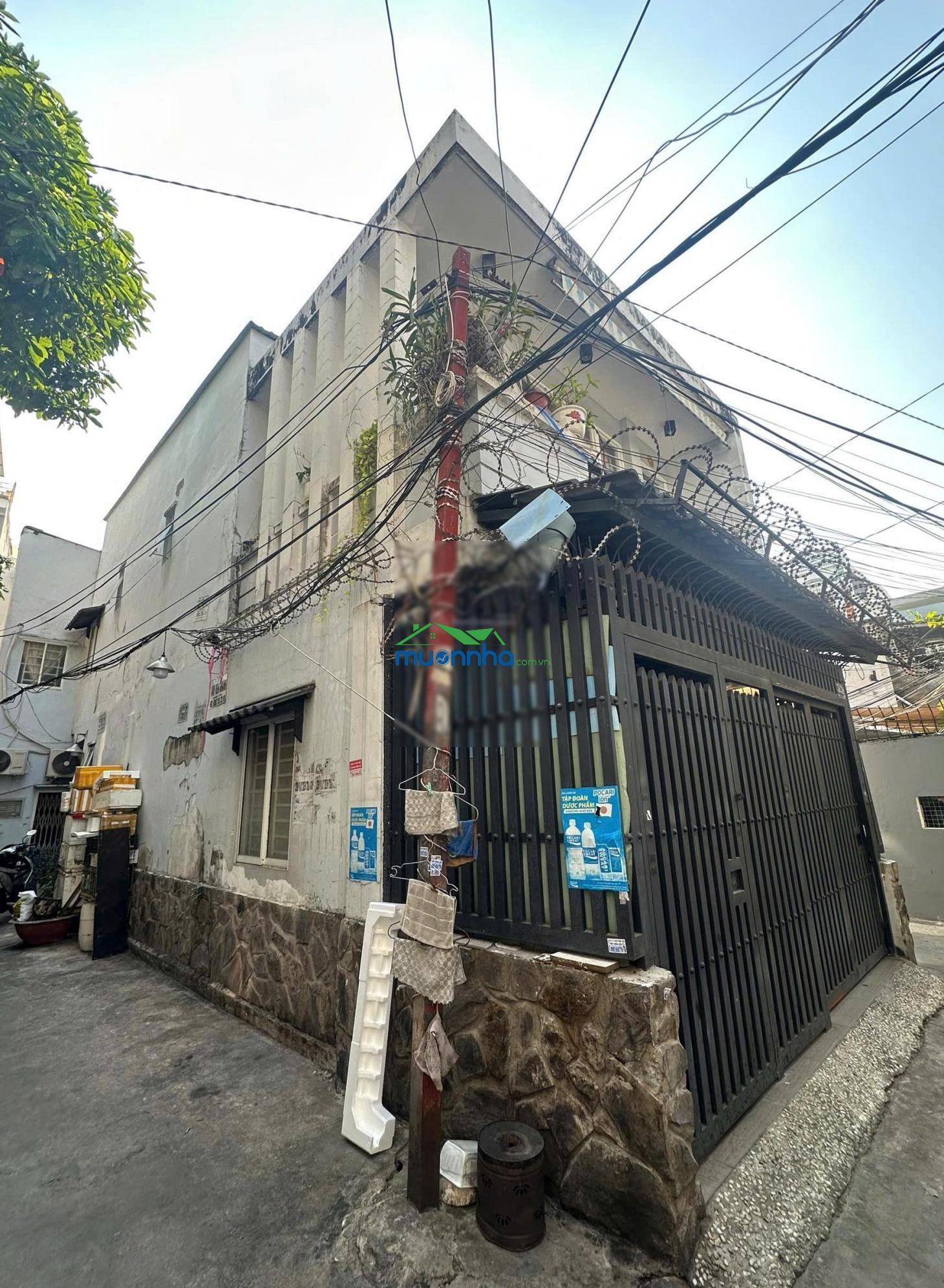 Giảm mạnh 7,2 tỷ - bán đất tặng nhà 2 tầng - hẻm xe hơi bình thạnh!