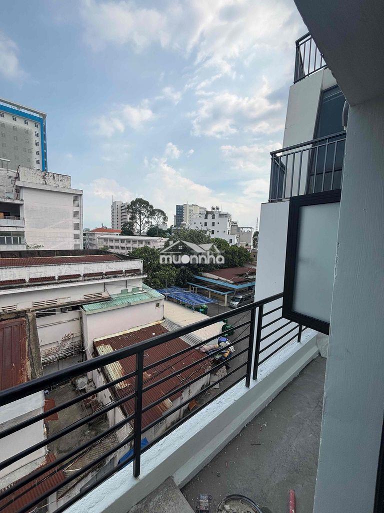 Phòng mới ban công riêng siêu rộng cửa vân tay - 2