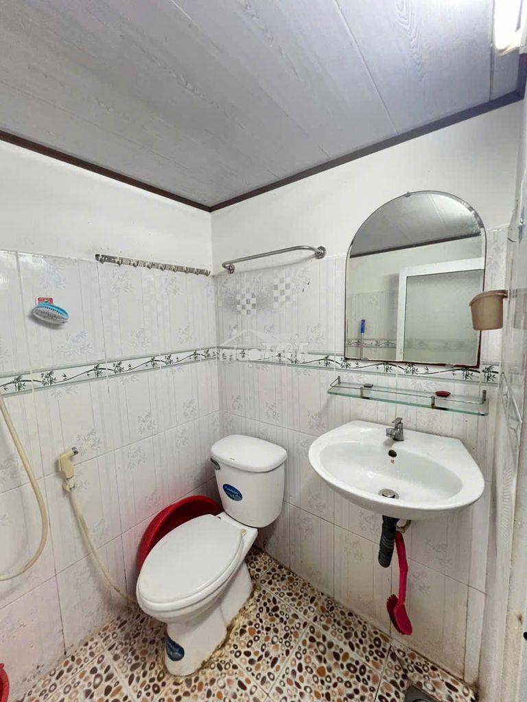 Phòng trọ q3 có gác 20m2, cạnh cviên thỏ trắng - 2