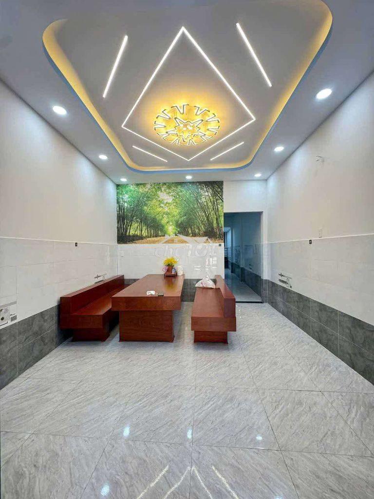 BÁN NHÀ SỐ NHÀ HUYỆN DT: 4M*20M NỞ HẬU 5M 3PN 2W ĐƯỜNG 7M THÔNG