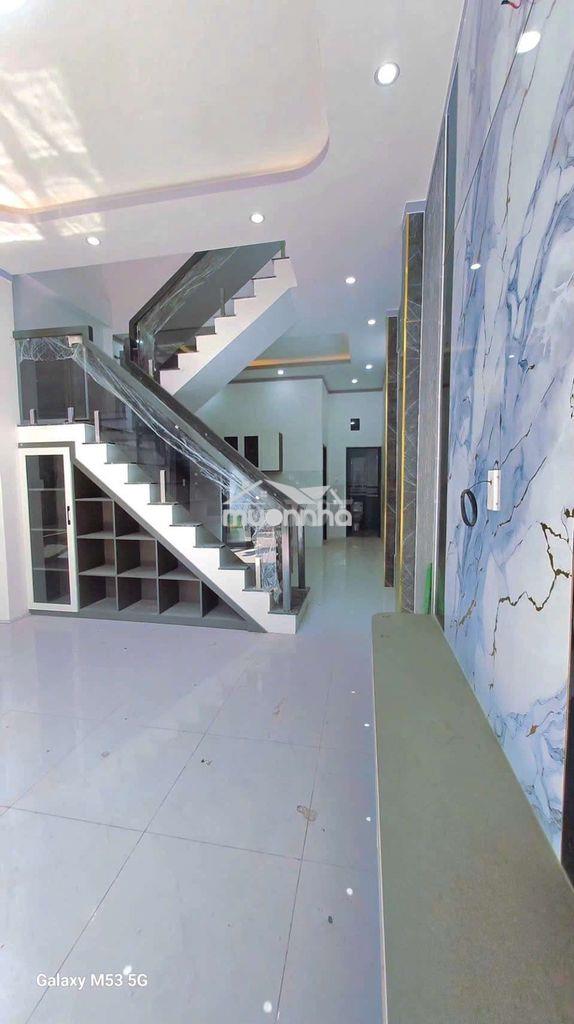 Nhà 1 trệt 1 lầu ngay trục 16 - 2