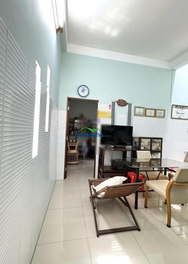 Bán nhà 2 tầng ngang 4.5m hoàn công đủ - không lộ giới - gần mega - giá chỉ 4.3 tỷ thương lượng - 2