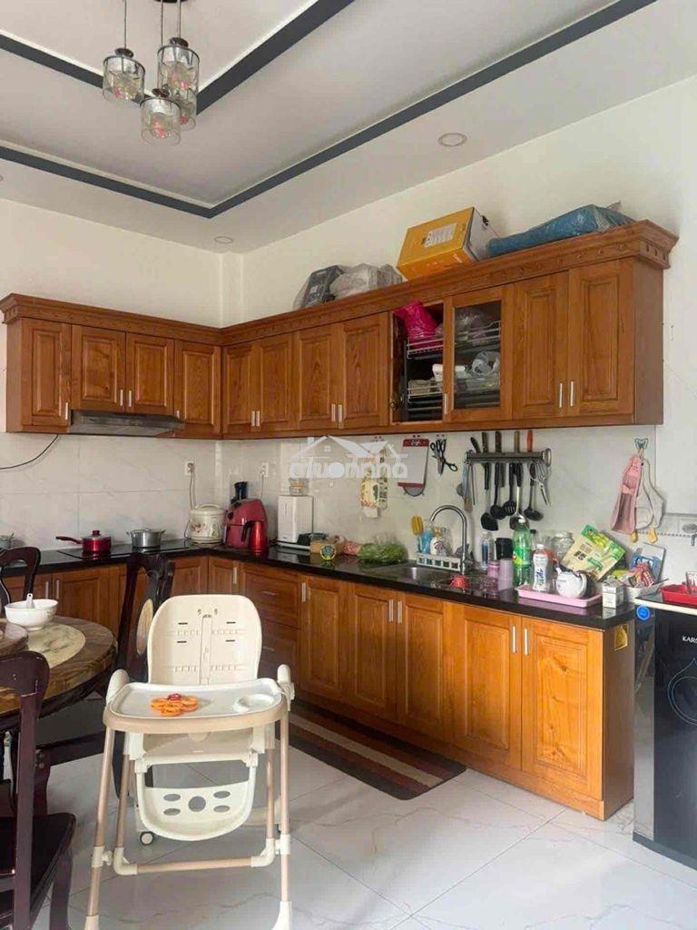 Nhà 2 tầng dt khủng - 2