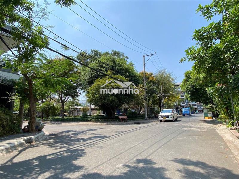 Hẻm 12m khu vip  có công viên 4.4x17