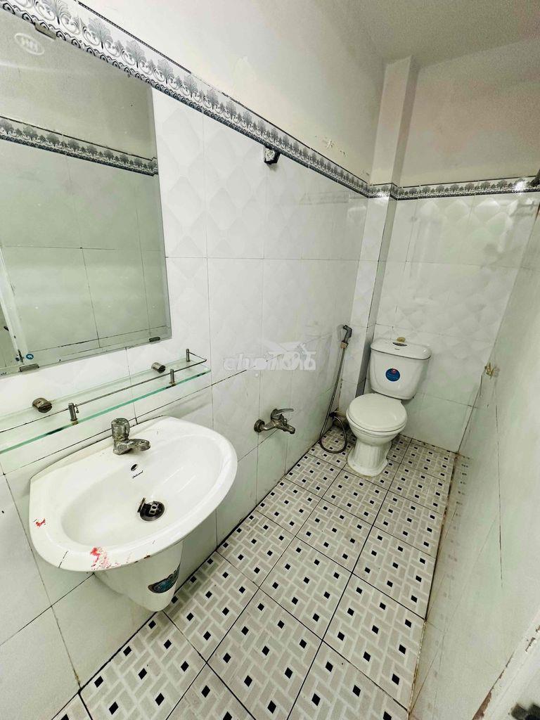 Hẻm xe tải 2 lầu 3pn 2 máy lạnh phòng giặc - 4