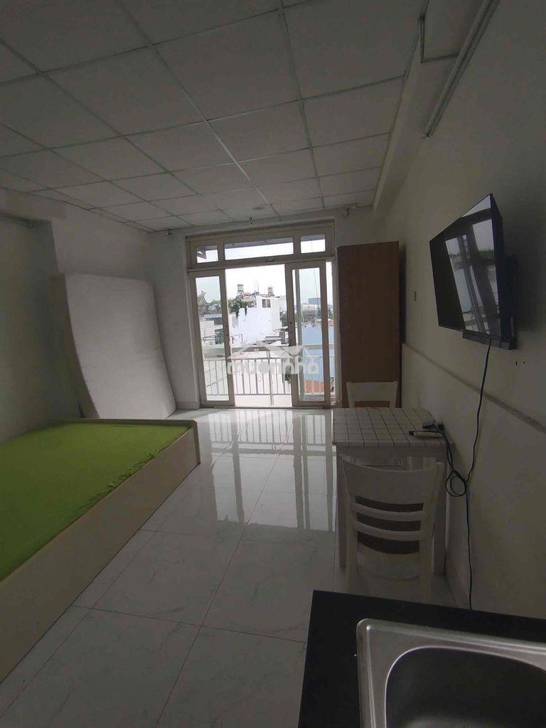 Studio bancol thang máy căn hộ mini - 2