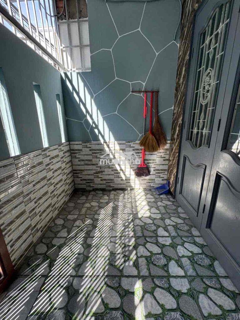 Nhà nguyên căn 4*14m trệt lầu 3pn rộng cho thuê giá cực tốt - 2