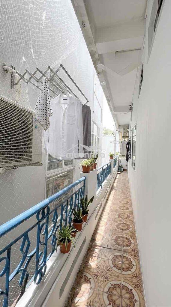 2 pn cùng lầu có ban công, cửa sổ, vs riêng đ. lò siêu q11