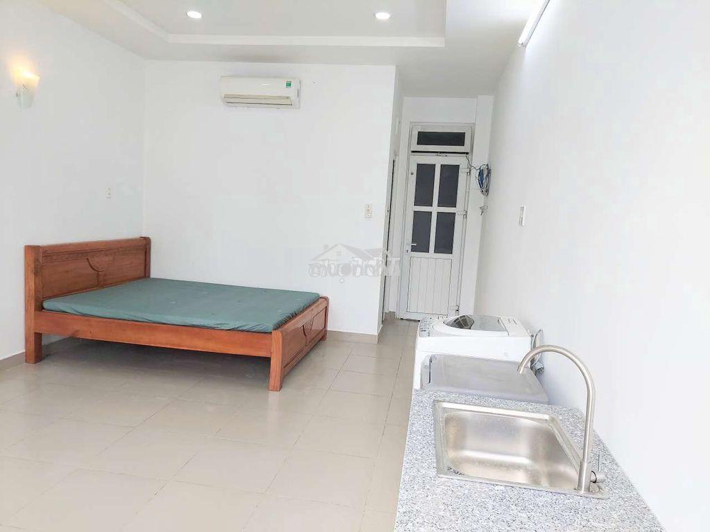 Phòng ban công riêng 35m2 sát đh công thương huit, aeon tân phú 500m - 3