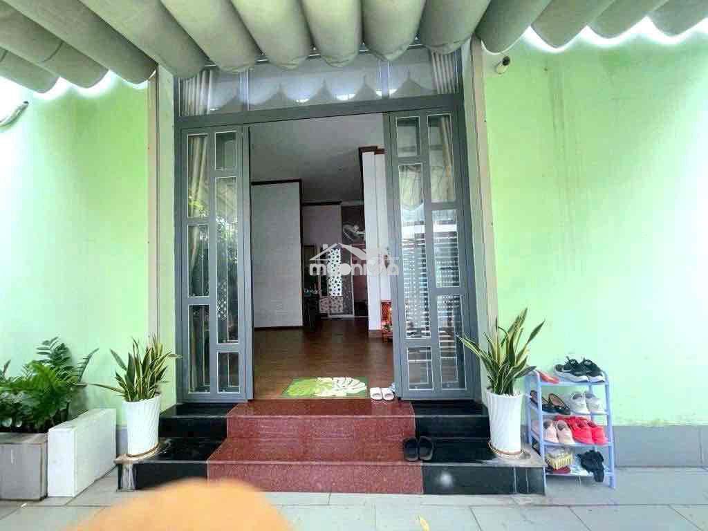 Nhà cấp 4 góc 2 mặt tiền không lộ giới full thổ cư ngang 9m - xây cao - Ảnh 2