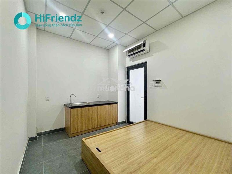 Trống sẵn 1 phòng mới tinh nhà mới xây sát q1