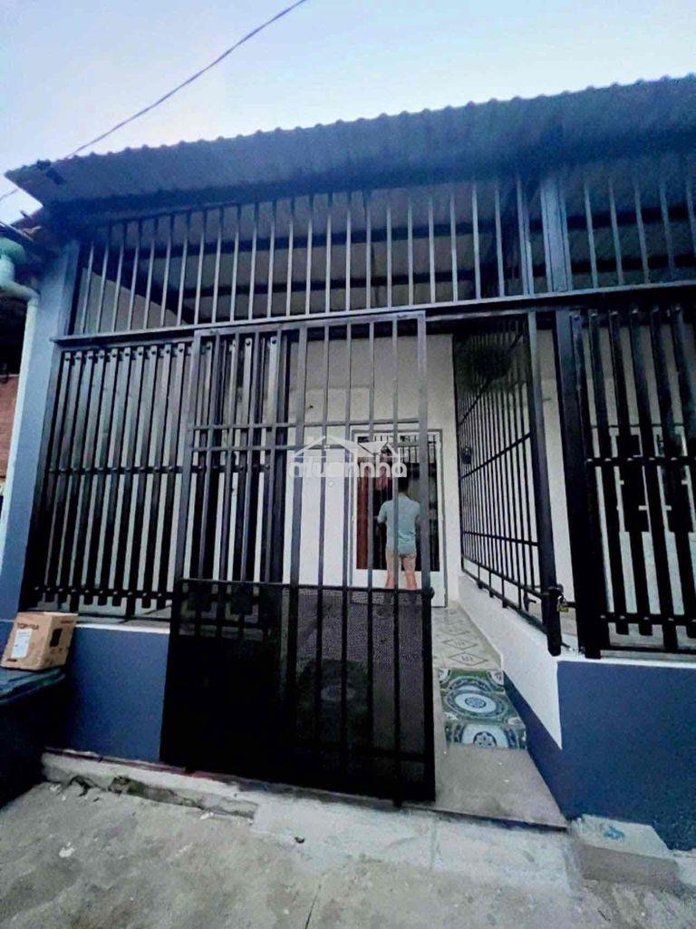 Cho thuê nhà nguyên căn nội thất cơ bản, có cho sinh viên thuê tháng