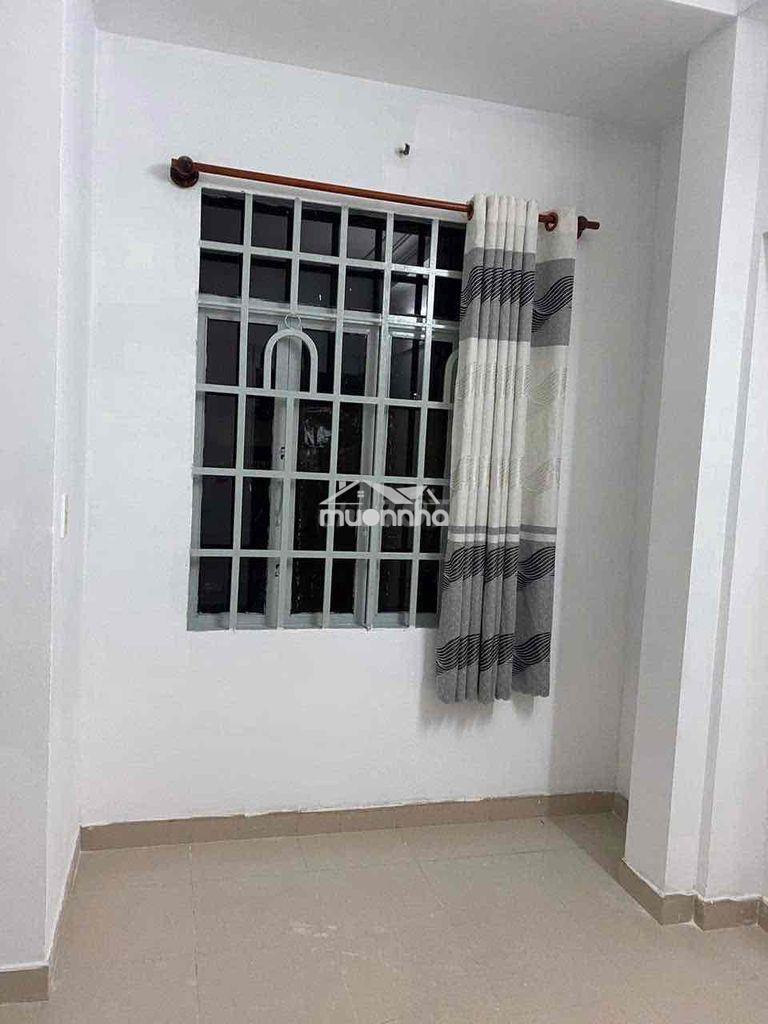Cho thuê phòng lê văn sỹ q3 , 25m2 , máy lạnh , ban công , 3,2tr/th - 4