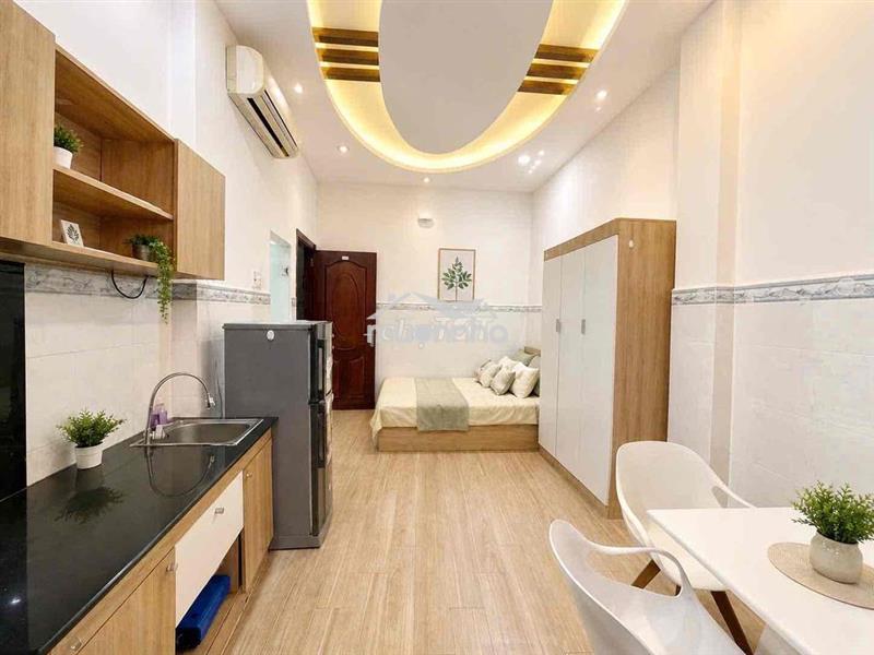 Ban công siêu thoáng + tối đa 3 người + full nội thất + 5p đi sang q1