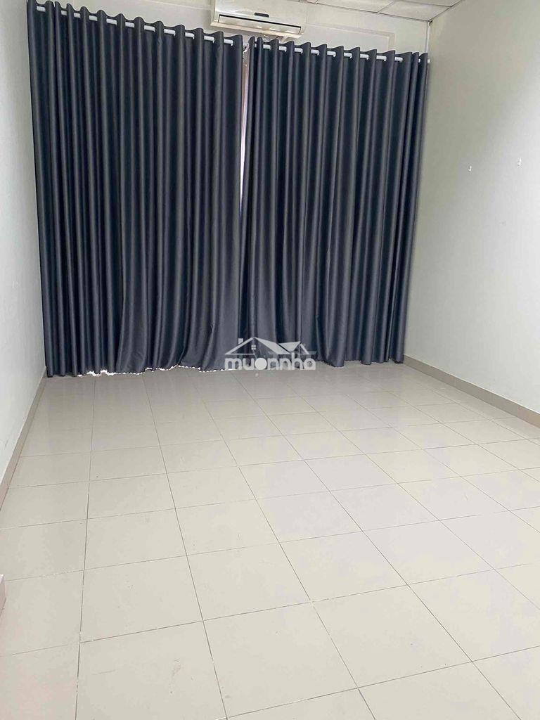 Phòng đẹp lầu 1 - 1pn 1pk 1wc riêng biệt - ngay mt đường phạm thế hiển - 2