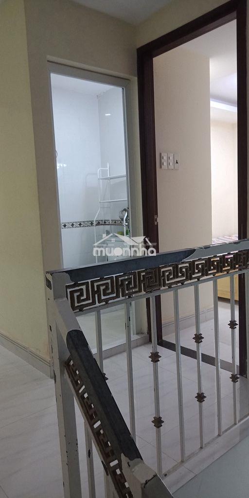 Chính chủ- tầng1-2pn-1wc - dtsd: c+r: 60+30=90m2- tiện nghi - tqd- q3 - 3