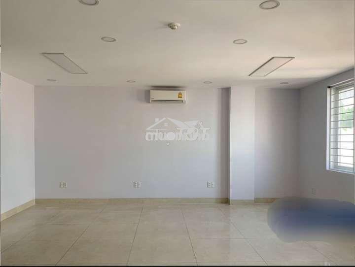 Văn phòng khu k300,giờ tự do 24/7, giá 9,5 triệu(40m2) tòa nhà c18, tb - 4