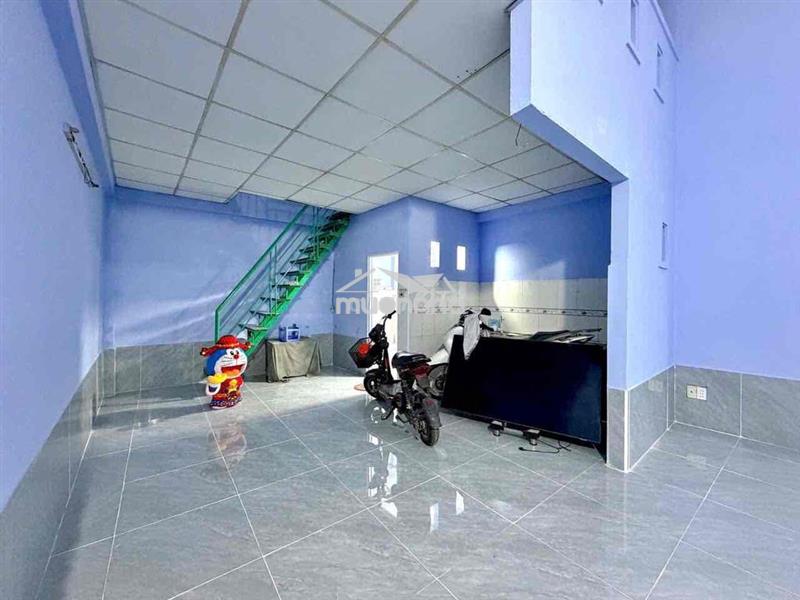 Cho thuê nhà 2/ lk 5-6, 70m2 lửng , hẻm ô tô , giá 7triệu