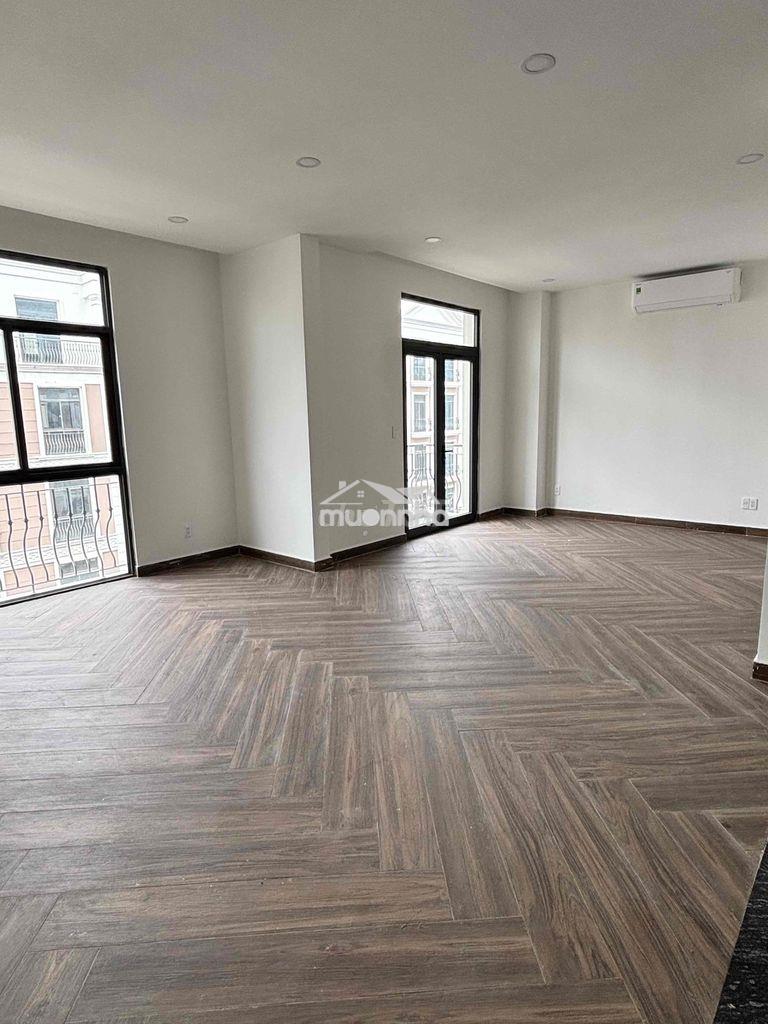 Văn phòng 144m2 vinhomes grand park