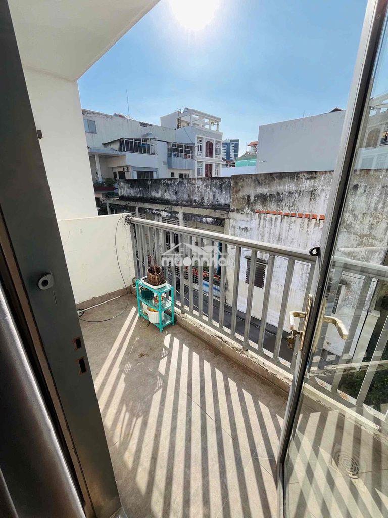 Phòng cho thuê rộng 30m2_có ban công_ngay cầu lê văn sỹ quận 3 - 4
