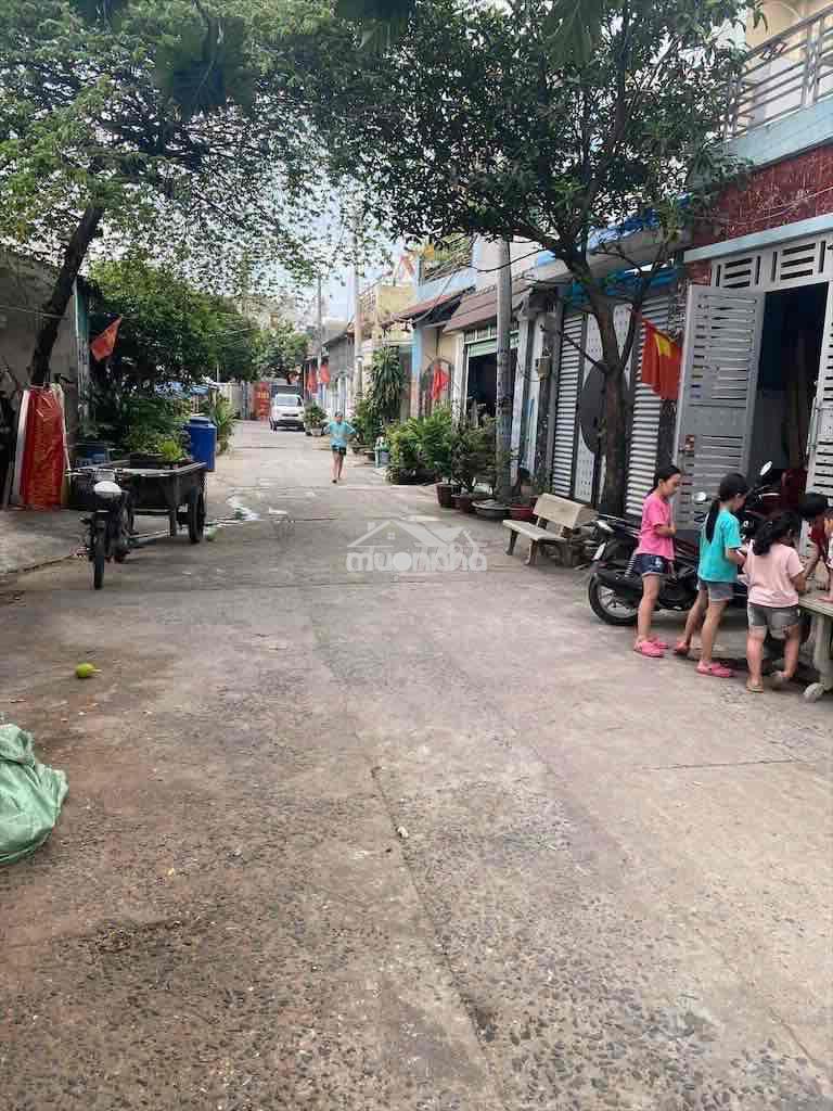 Cho thuê nhà gần chợ nữ dân công nhà mới sạch sẽ ở liền hẻm xe hơi - 3