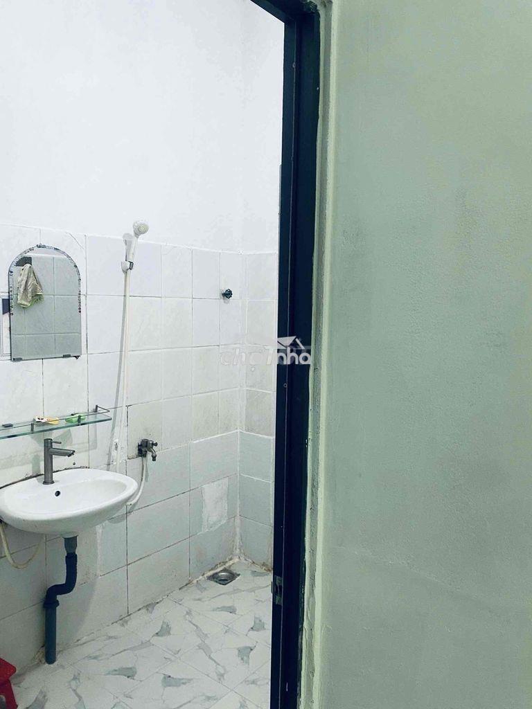 Phòng trọ 24m2 tại số 65 bàu cát 2. có cửa sổ . nội thất đầy đủ - 4