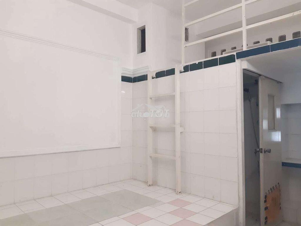 Phòng 20m2 có gác. 66 đường số 9 . ngay ngay lotte nguyễn văn lượngl - 4