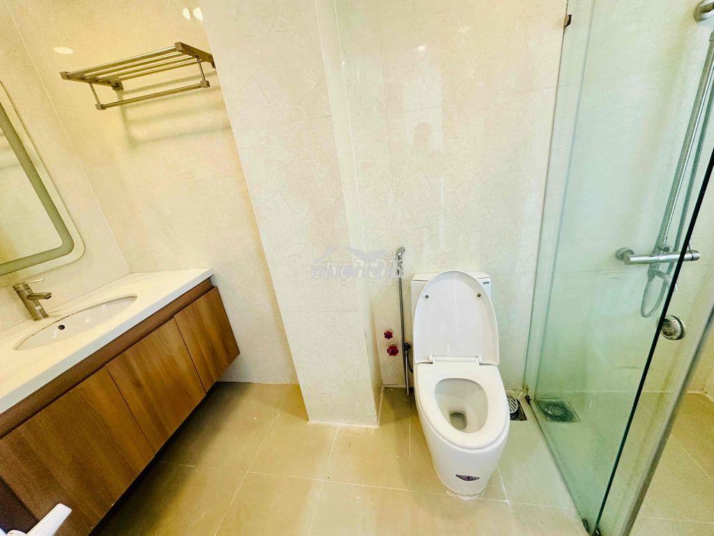 Nhà compound mega village khang điền -sân ô tô riêng -3 tầng - bv 24/7 - 4