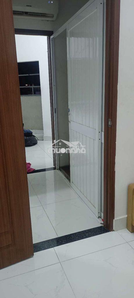 Cho thuê căn lầu 2 gồm 2 phòng ngủ có bếp nấu.có cửa sổ và ban công - 2