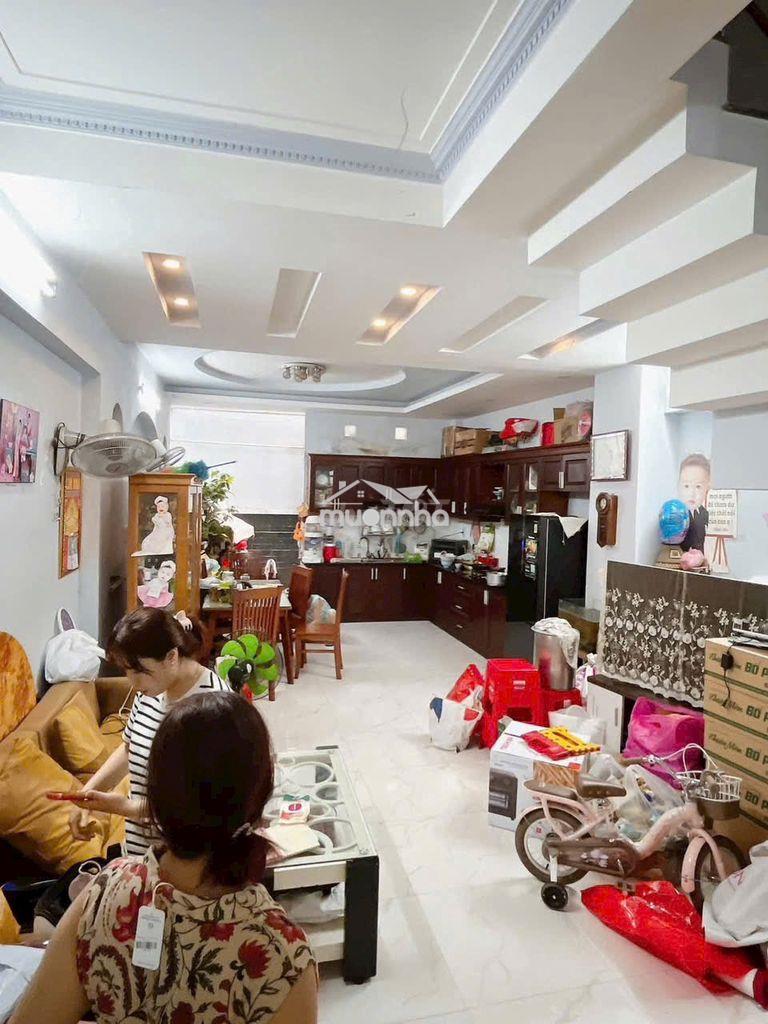 Cho thuê nhà đỗ nhuận siêu đẹp : 4,5 x 16 m đúc 3 ,5 lầu : - 2