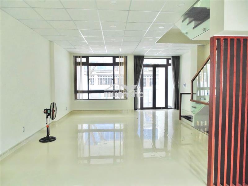 Văn phòng 2 tầng riêng biệt tại vạn phúc | 6x17m | hầm xe.