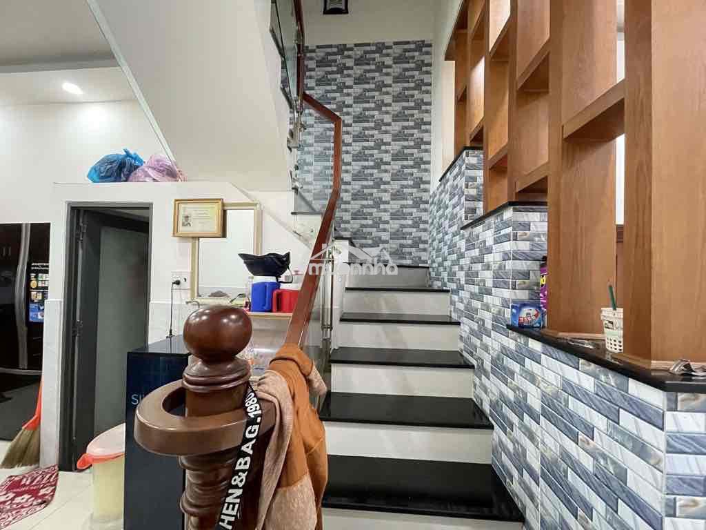 Nhà 4 tầng btct - phạm thế hiển - sổ chuẩn - 5đ - 2