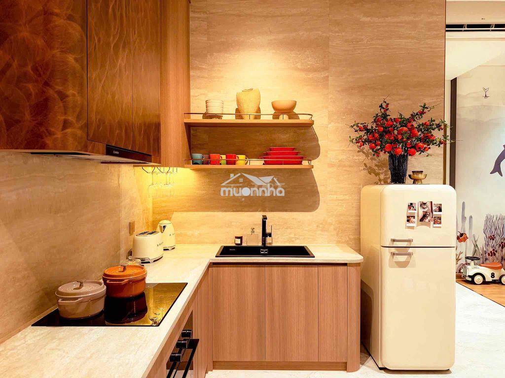 2pn1wc monrei sài gòn,hàng ngoại giao,chiếc khấu cao,quà oto - 3