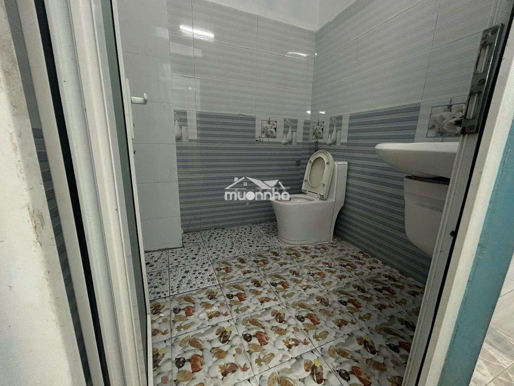 Chdv trệt máy lạnh gần ngã tư bốn xã, tô hiệu,gác, sân sau giếng trời - 4