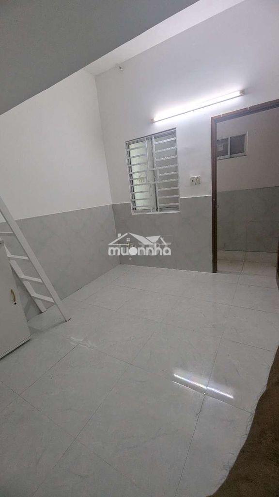 Phòng trọ gác 1m7, dtsd 25m2 giá 3tr8/ tháng. ngay chợ - 3