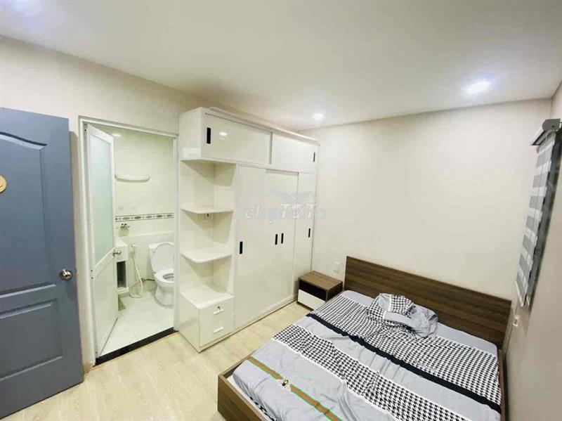 Chính chủ cho thuê căn 2 phòng ngủ, tầng 6, full nội thất, chỉ 9.7 tr