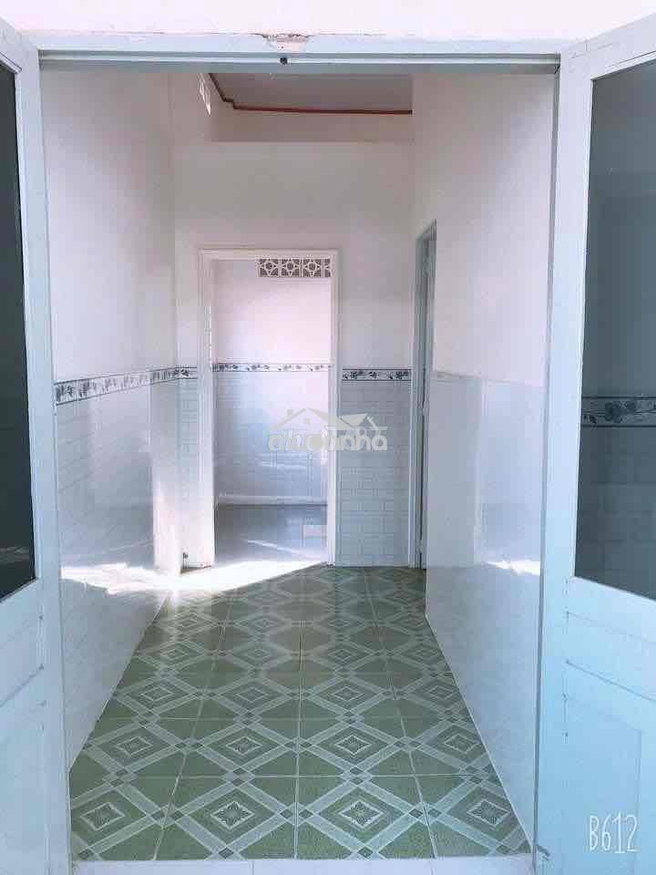 Cần bán nhà nát diện tích 5x15, đường to đẹp - Ảnh 3