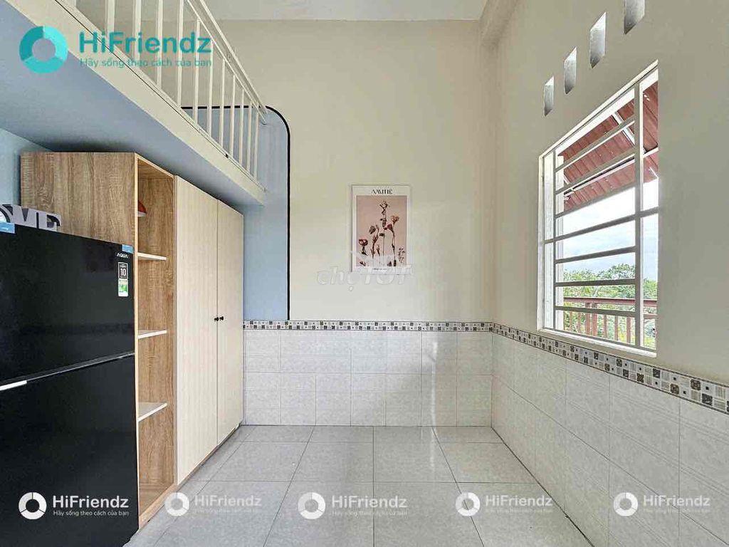 Duplex gác cao cửa sổ trời ngay sát đh luật - gigamall - 2