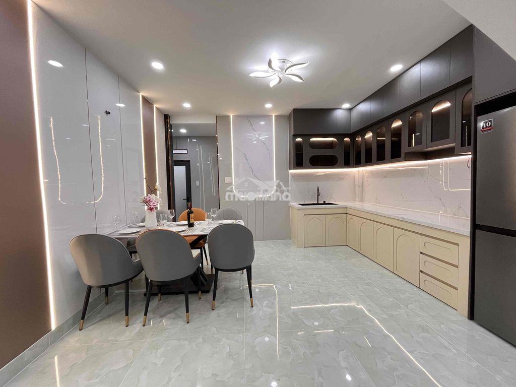 Sát emart phan huy ích - ngang 5.2m - 68m2 - có pn dưới trệt - hơn 5đ - 2