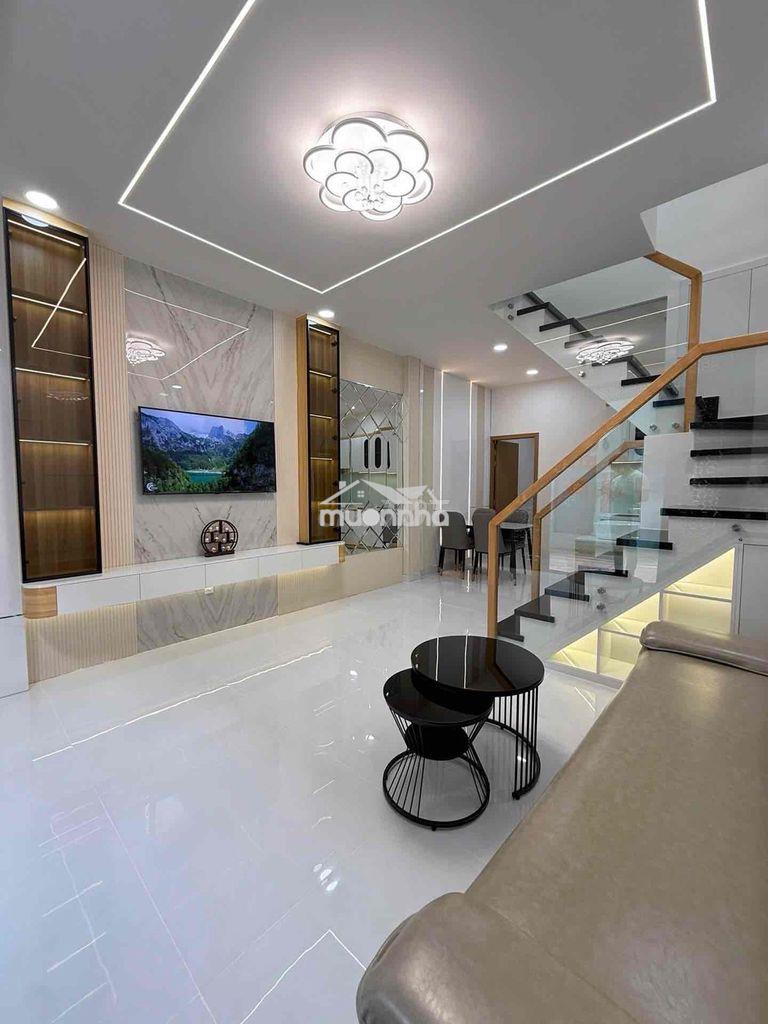 Ngay đầm sen quận 11 hẻm xe hơi cách 3 căn ra mặt tiền nội thất full