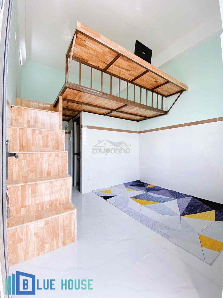 Cho thuê phòng ban công gác rẻ ngay gần văn hiến, tiện lên quận 10