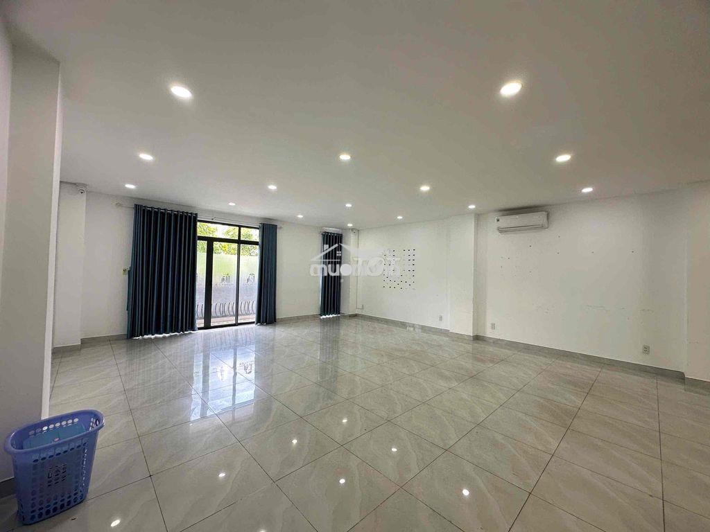 Văn phòng tầng 2 7x15m sàn có hầm để xe, gần công viên giá 13tr - 3