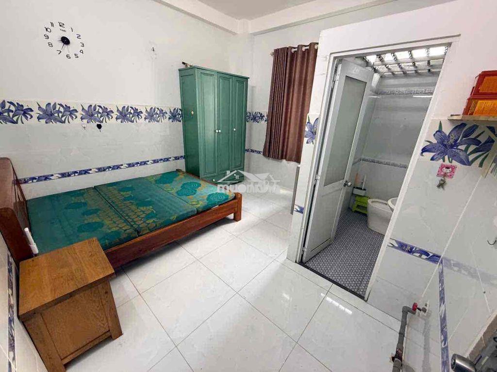 Phòng studio cửa sổ trời - ngay cầu kiệu - hoàng sa trường sa - 2