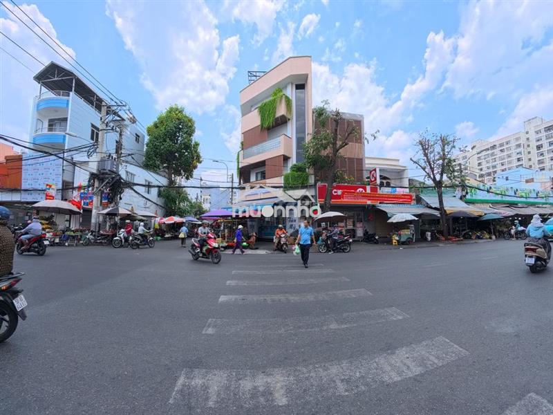 Cho thuê mặt bằng kinh doanh hai mặt tiền đường lớn