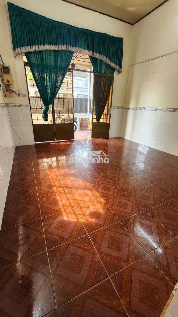 Cho thuê nhà sân rộng hẻm oto chỉ 7đ tháng đường 4 linh xuân