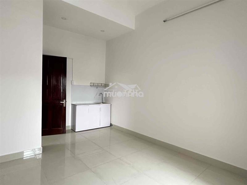 Phòng trống mặt tiền đường phú thuận, đường lớn ô tô đậu